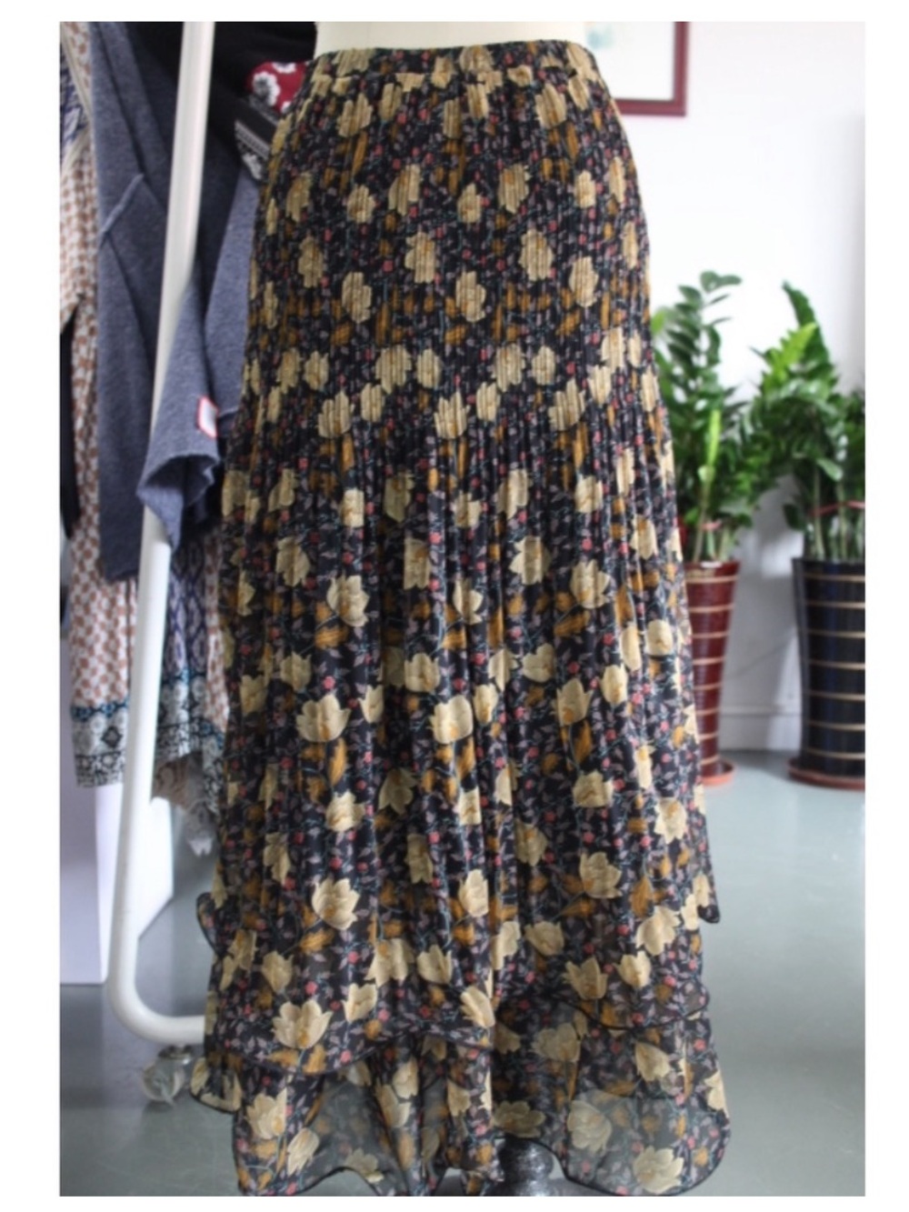 ANTHROPOLOGIE: Pleated Floral Skirt